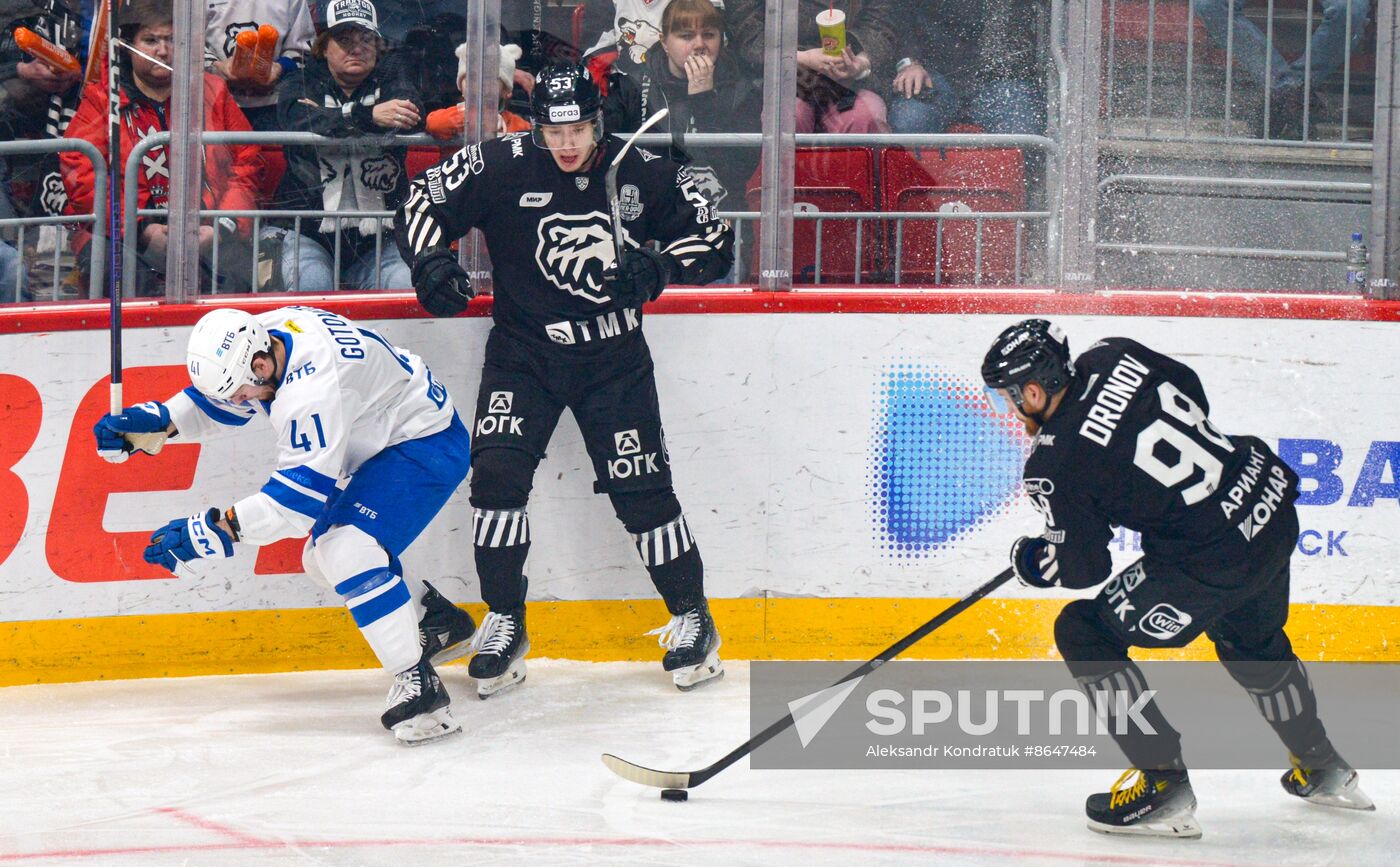 Russia Ice Hockey Kontinental League Traktor - Dynamo