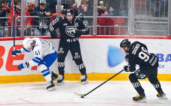 Russia Ice Hockey Kontinental League Traktor - Dynamo