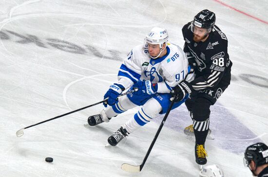 Russia Ice Hockey Kontinental League Traktor - Dynamo