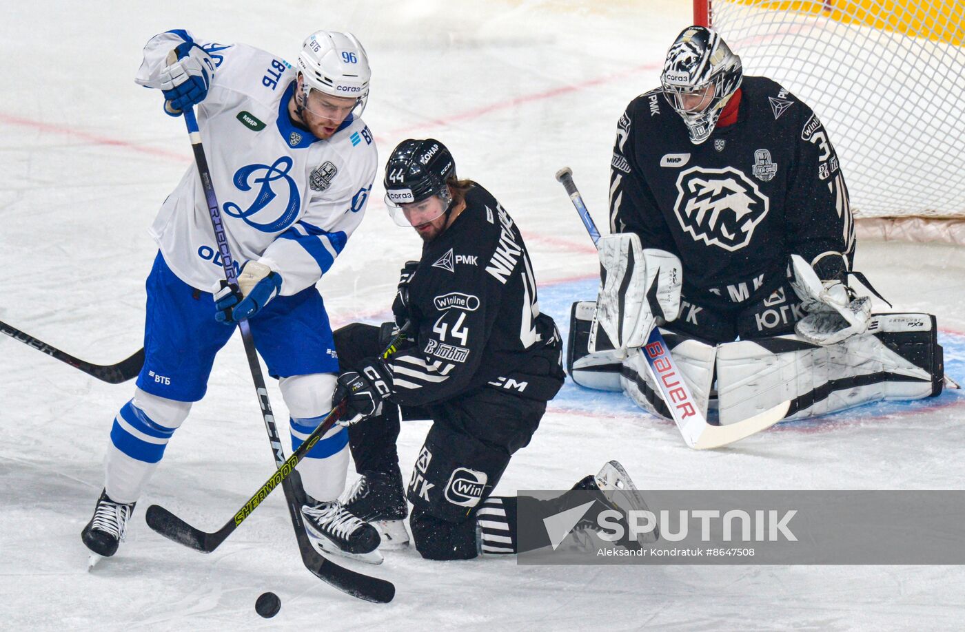 Russia Ice Hockey Kontinental League Traktor - Dynamo