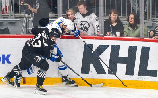 Russia Ice Hockey Kontinental League Traktor - Dynamo