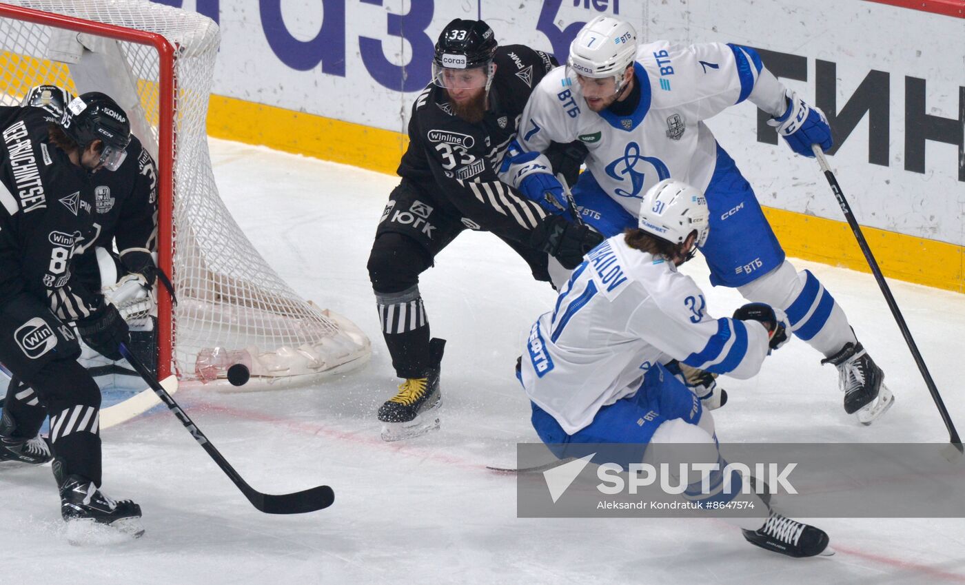 Russia Ice Hockey Kontinental League Traktor - Dynamo