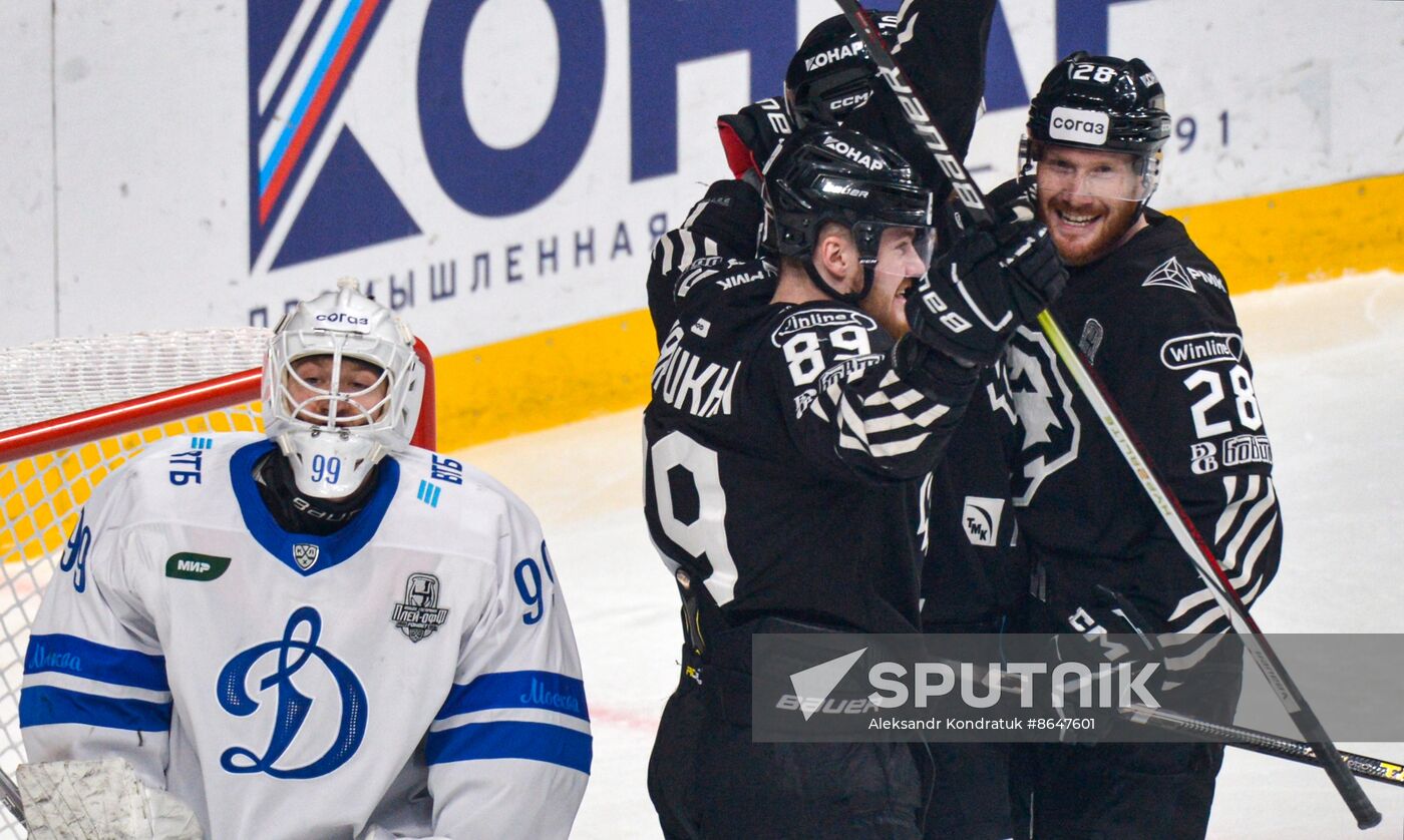 Russia Ice Hockey Kontinental League Traktor - Dynamo