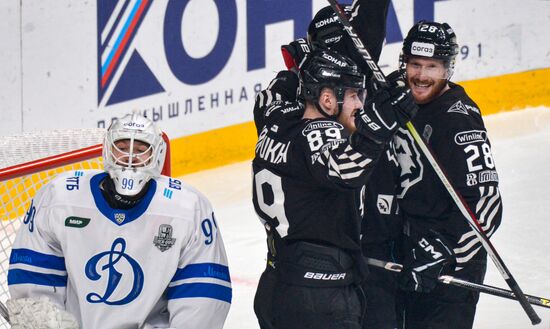 Russia Ice Hockey Kontinental League Traktor - Dynamo