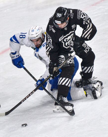 Russia Ice Hockey Kontinental League Traktor - Dynamo