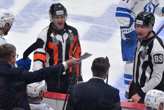 Russia Ice Hockey Kontinental League Traktor - Dynamo