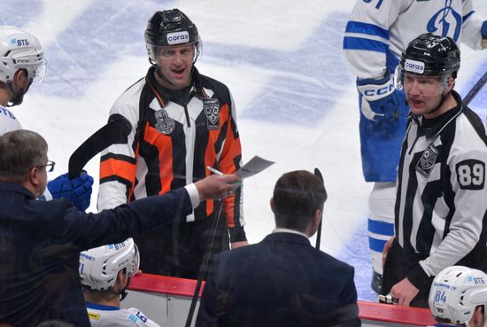 Russia Ice Hockey Kontinental League Traktor - Dynamo