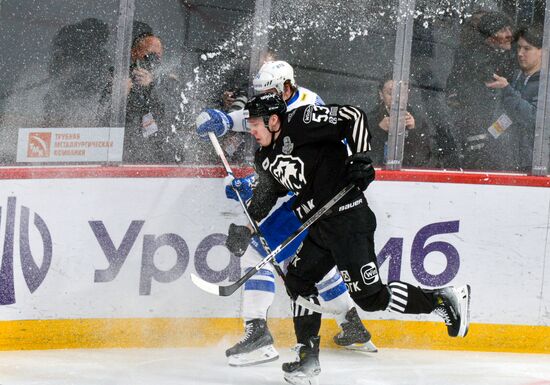 Russia Ice Hockey Kontinental League Traktor - Dynamo
