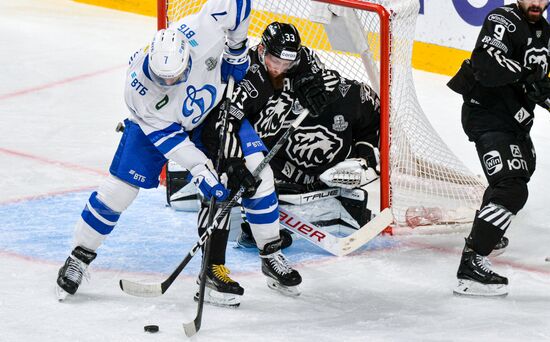 Russia Ice Hockey Kontinental League Traktor - Dynamo