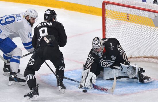 Russia Ice Hockey Kontinental League Traktor - Dynamo