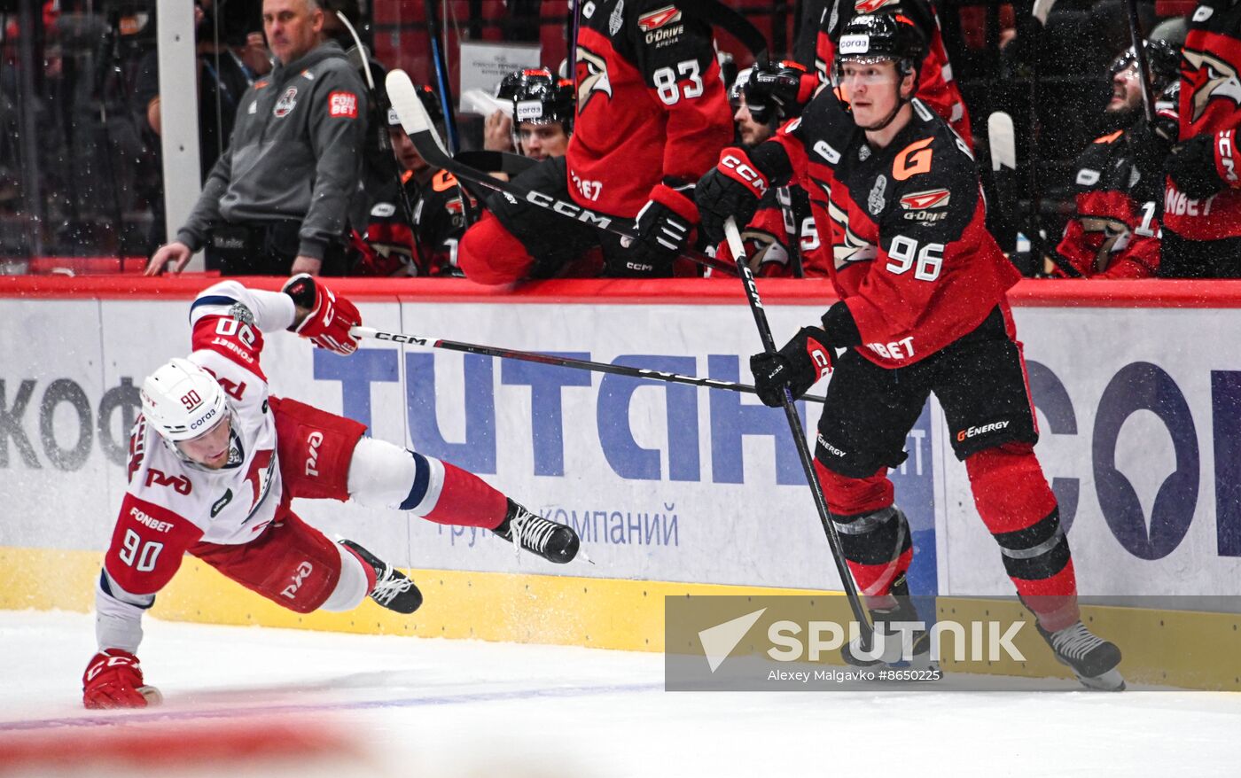 Russia Ice Hockey Continental League Avangard - Lokomotiv