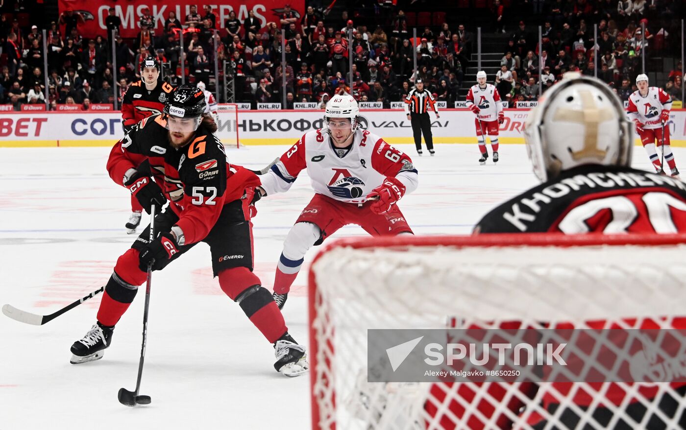 Russia Ice Hockey Continental League Avangard - Lokomotiv