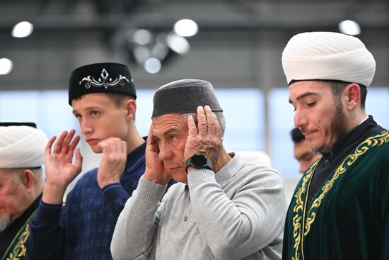 Russia Religion Ramadan Iftar