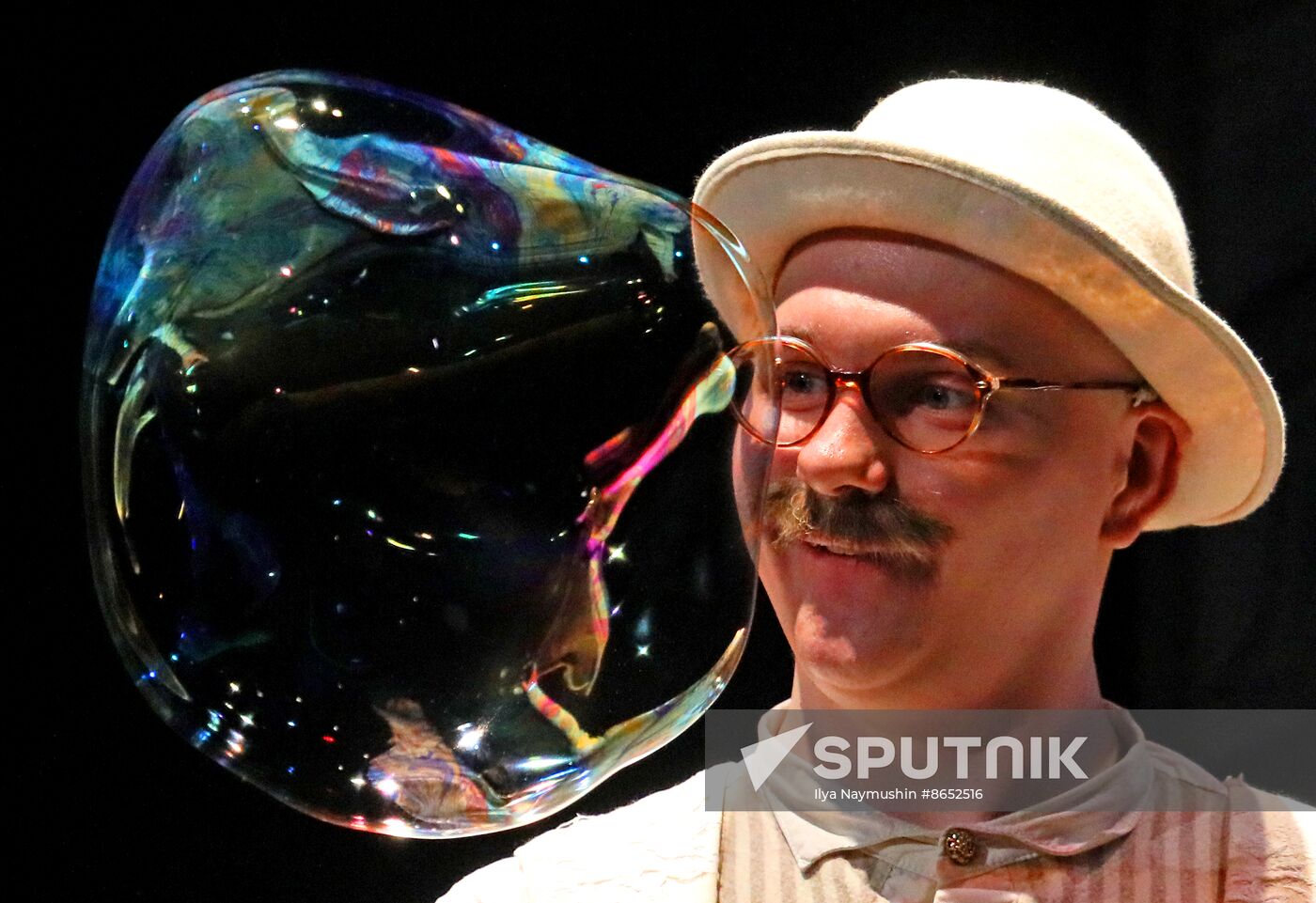 Russia Soap Bubble Show