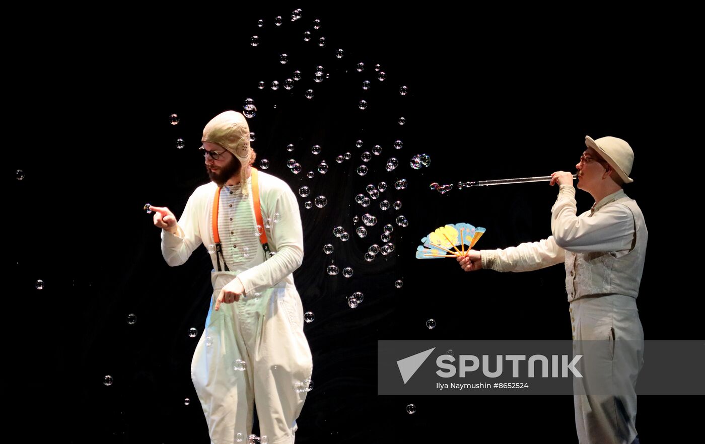 Russia Soap Bubble Show