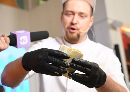 Russia International Exhibition and Forum. Presentation of the Pollock Festival, Oh, Mega-Taste! Pavilion K House of Russian Cuisine. Location: Russia, Moscow. Author: Kirill Kallinikov/Sputnik. RUSSIA EXPO. Pollock Festival, Oh, Mega-Taste!