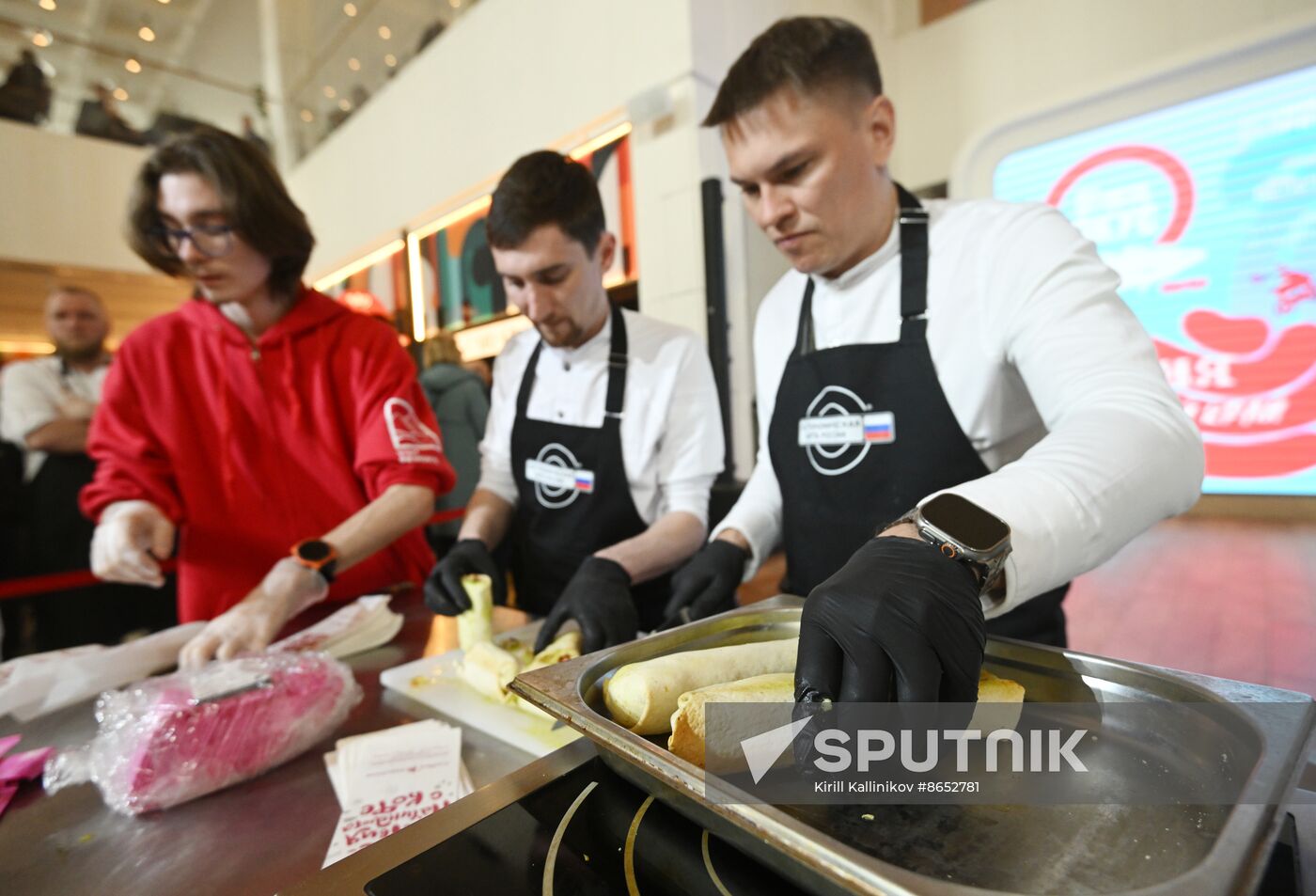 RUSSIA EXPO. Pollock Festival, Oh, Mega-Taste!