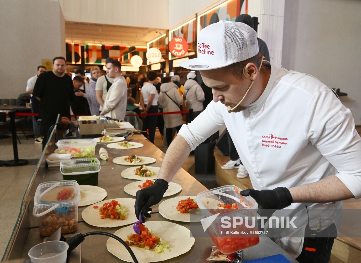 RUSSIA EXPO. Pollock Festival, Oh, Mega-Taste!