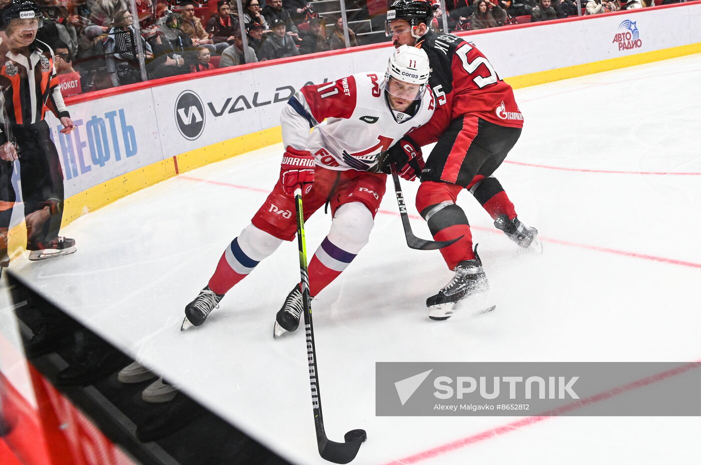 Russia Ice Hockey Kontinental League Avangard - Lokomotiv