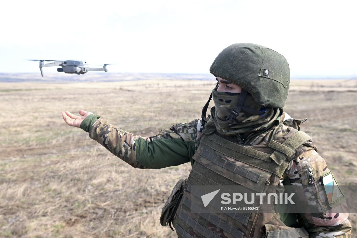 Russia Ukraine Military Operation Artillery Units Training