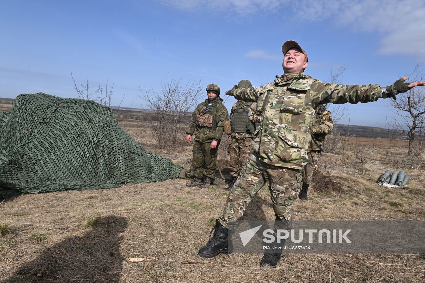 Russia Ukraine Military Operation Artillery Units Training