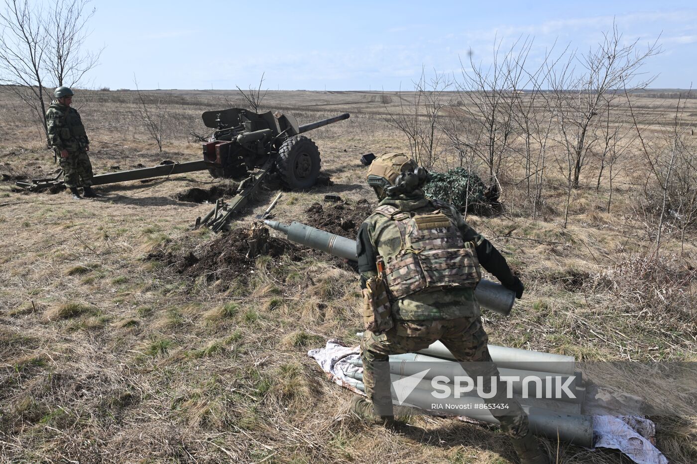 Russia Ukraine Military Operation Artillery Units Training