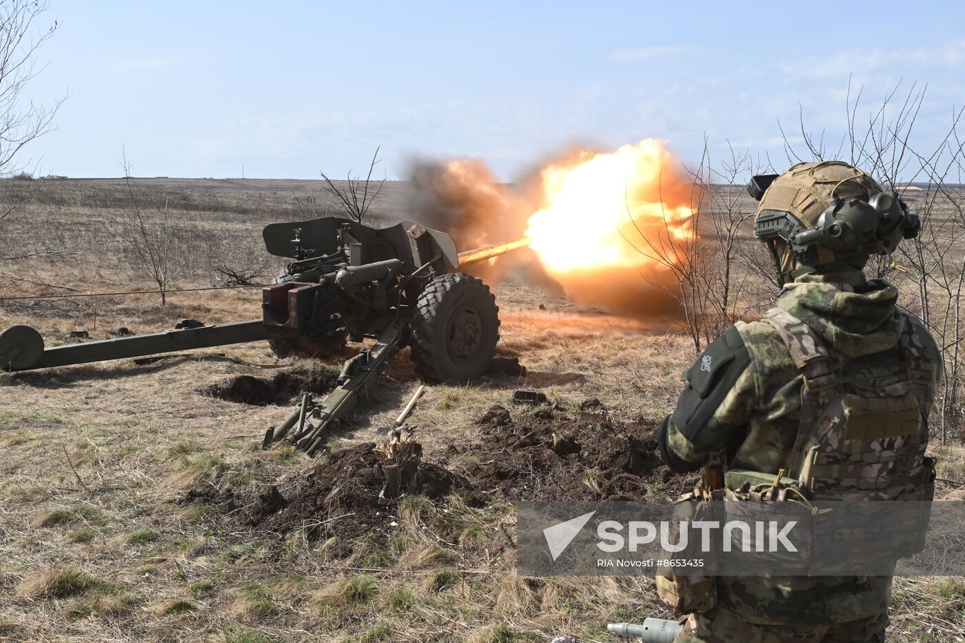 Russia Ukraine Military Operation Artillery Units Training