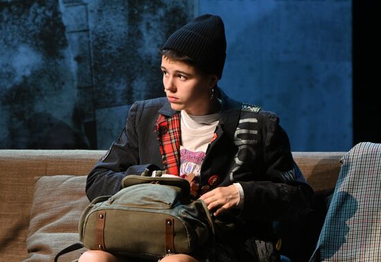 Russia Theatre I Ought to Be in Pictures