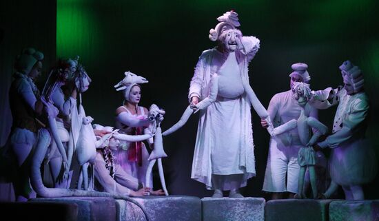 Russia Puppet Theatre Imaginary Invalid