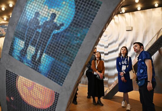 RUSSIA EXPO. Guided tours for Corporate Museum: Priority of the Future forum participants