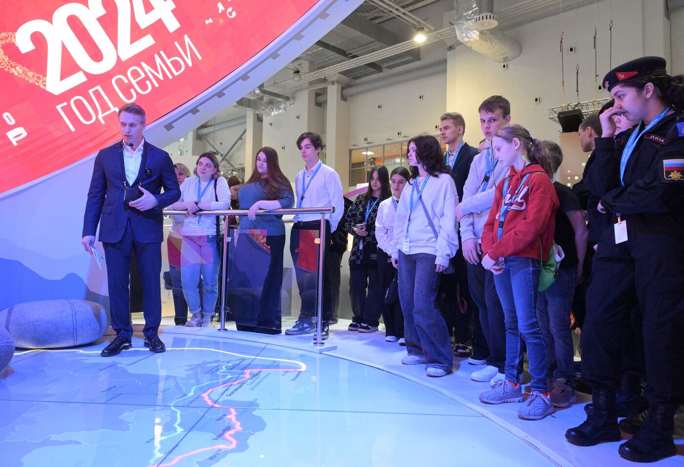 RUSSIA EXPO. Guided tour by Russian Post Director General Mikhail Volkov