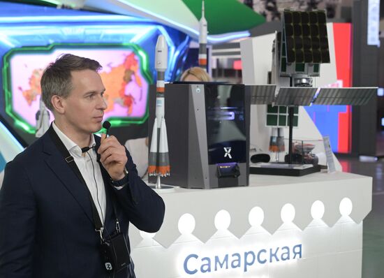 RUSSIA EXPO. Guided tour by Russian Post Director General Mikhail Volkov