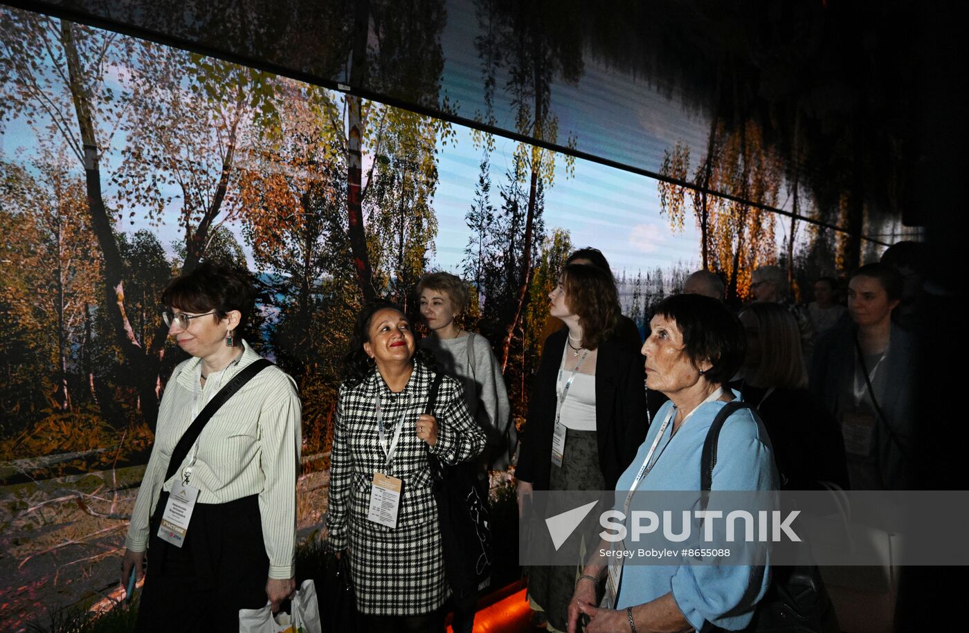 RUSSIA EXPO. Guided tours for Corporate Museum: Priority of the Future forum participants