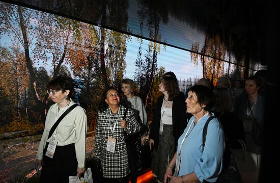 RUSSIA EXPO. Guided tours for Corporate Museum: Priority of the Future forum participants