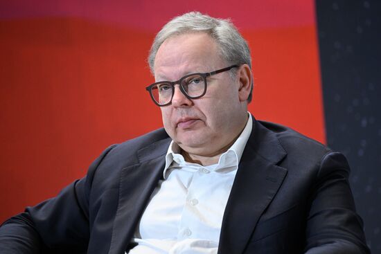 Russia EXPO. Creating Digital MGIMO Department Together