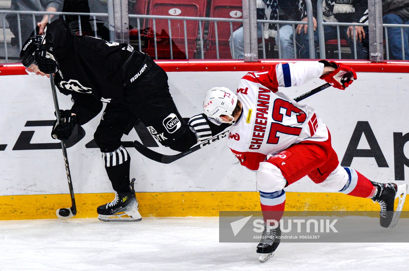 Russia Ice Hockey Kontinental League Traktor - Lokomotiv