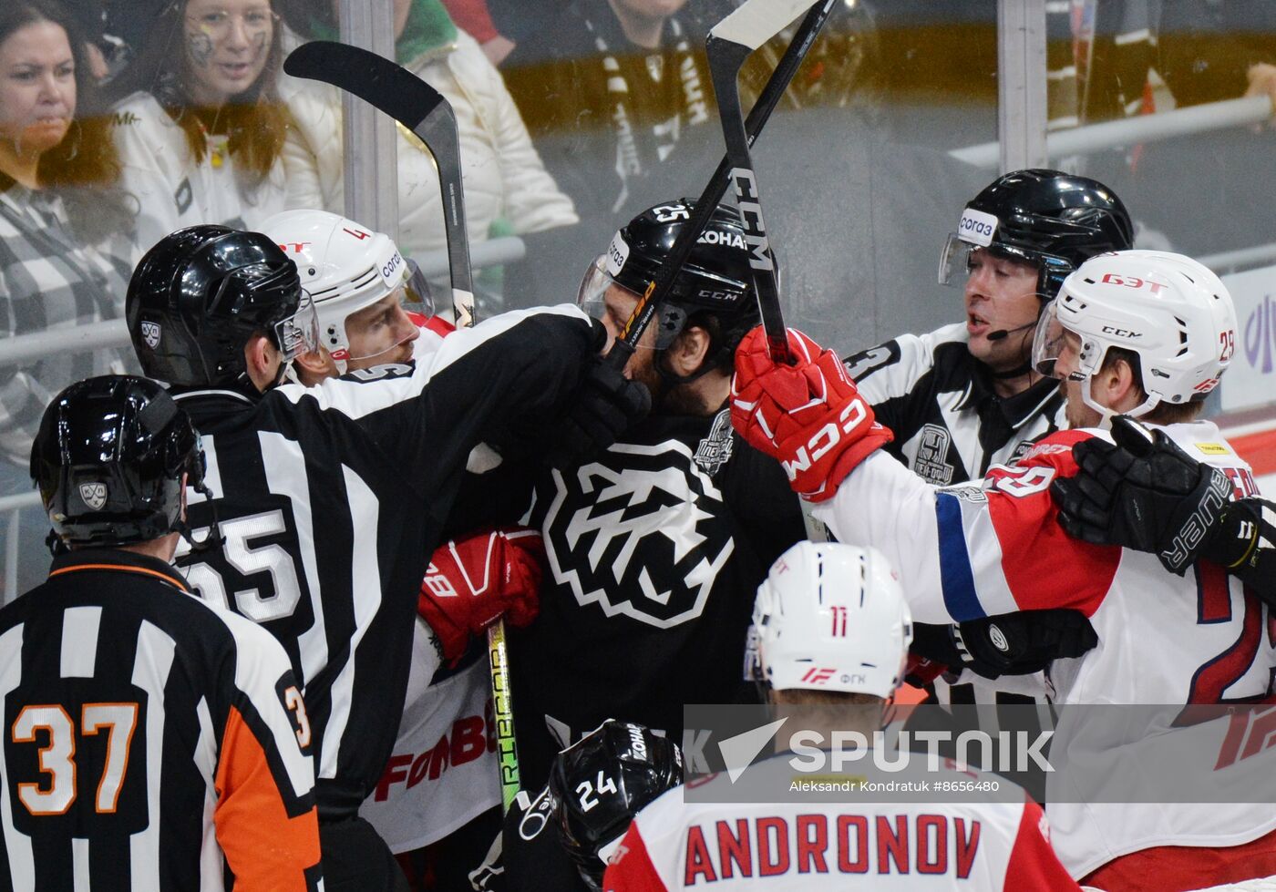 Russia Ice Hockey Kontinental League Traktor - Lokomotiv