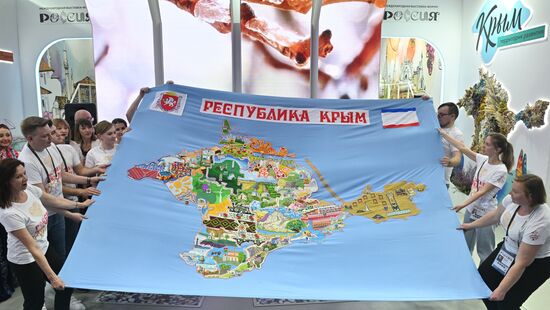 RUSSIA EXPO. Map presentation marking 10 years of Crimean Spring