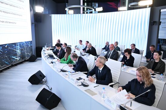 RUSSIA EXPO. Meeting on sport development at Government Coordination Center Pavilion