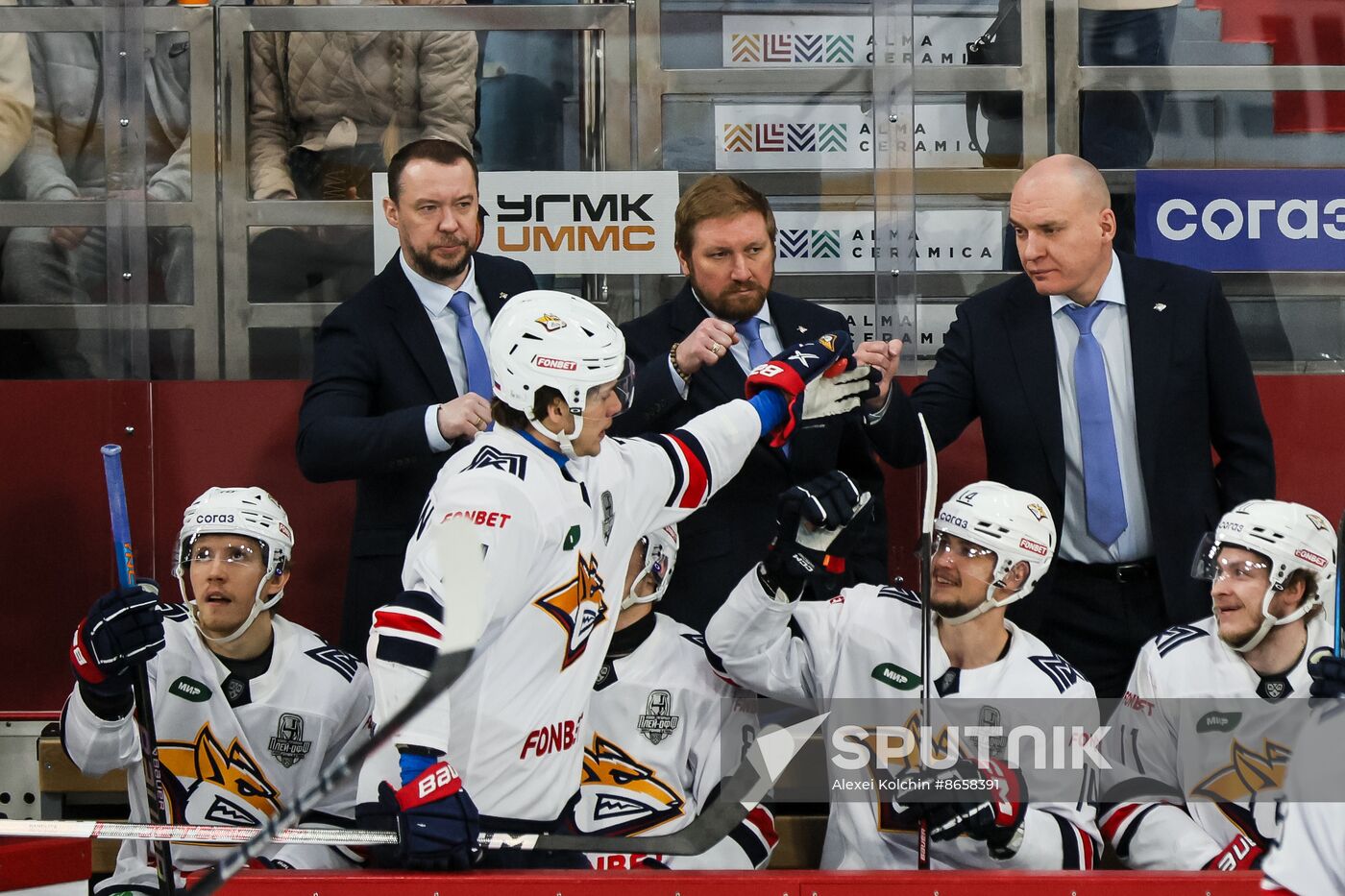 Russia Ice Hockey Kontinental League Avtomobilist - Metallurg