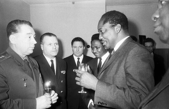 Meeting with Soviet delegation at Nigerian Embassy in Moscow