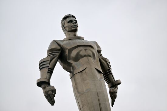 Russia Cosmonautics Day Gagarin Monument