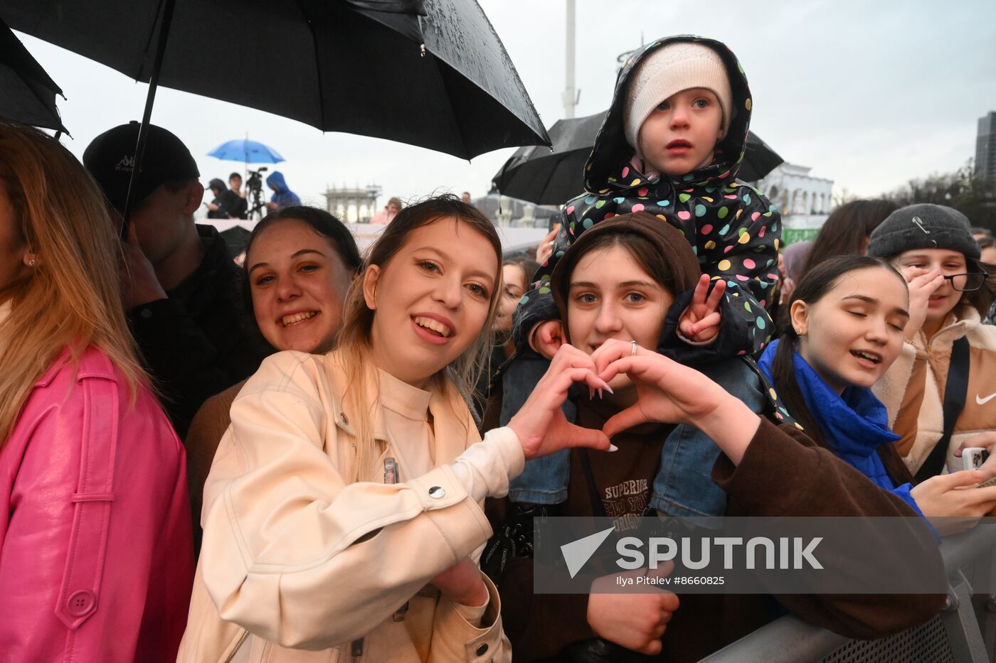 Russia EXPO. Concert Time of Russia! Time Forward!
