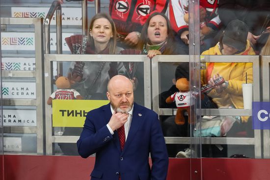Russia Ice Hockey Kontinental League Avtomobilist - Metallurg