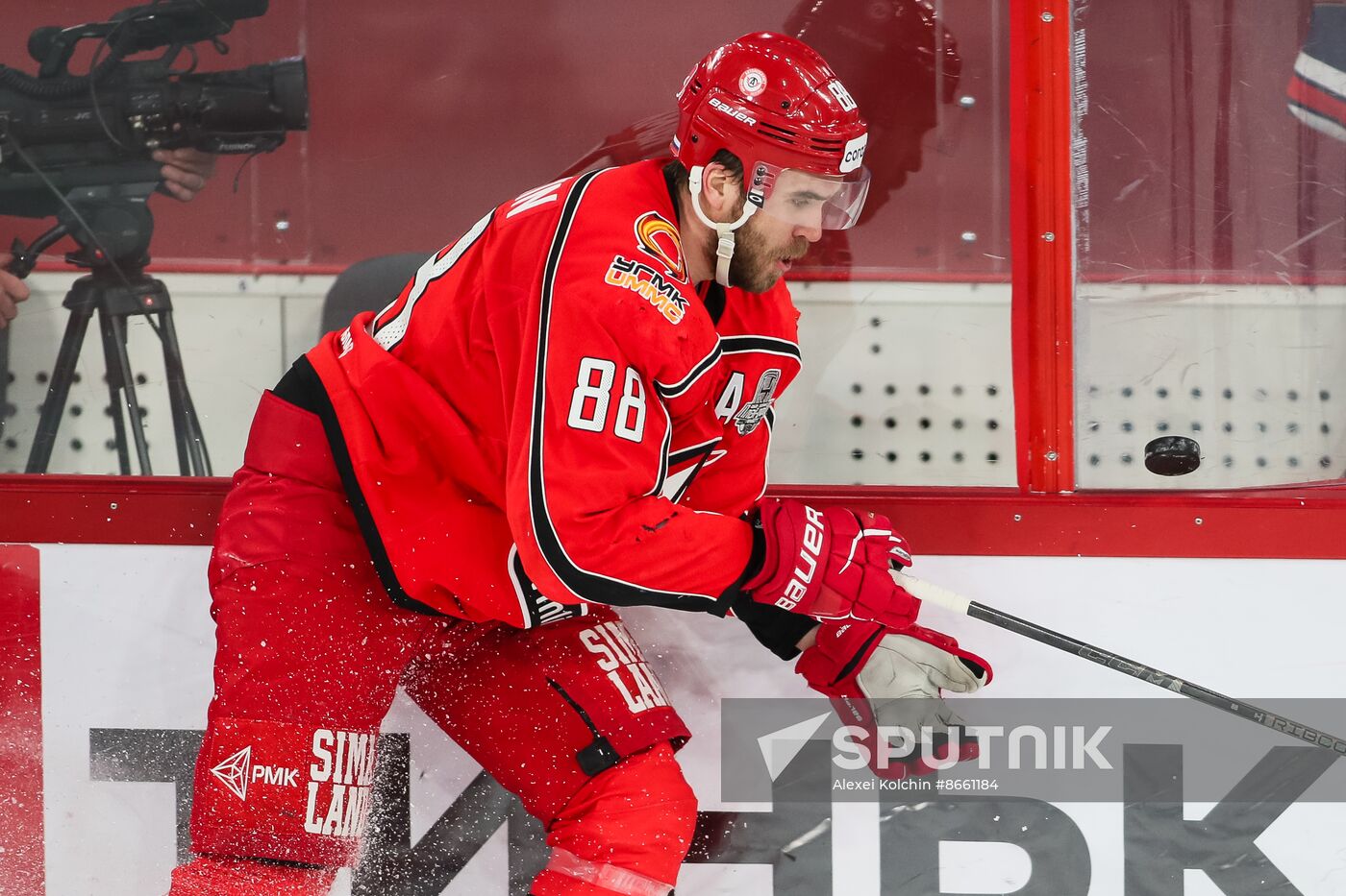 Russia Ice Hockey Kontinental League Avtomobilist - Metallurg