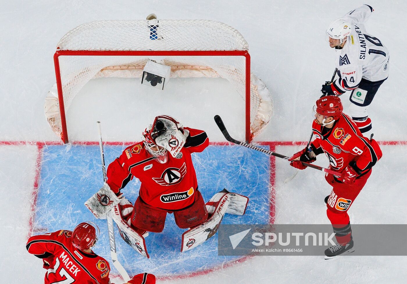 Russia Ice Hockey Kontinental League Avtomobilist - Metallurg