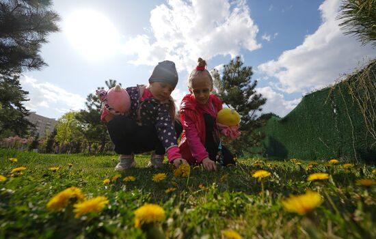 Russia DPR Daily Life