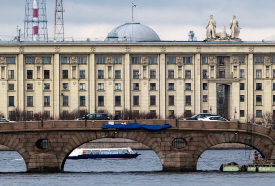 Russia River Navigation