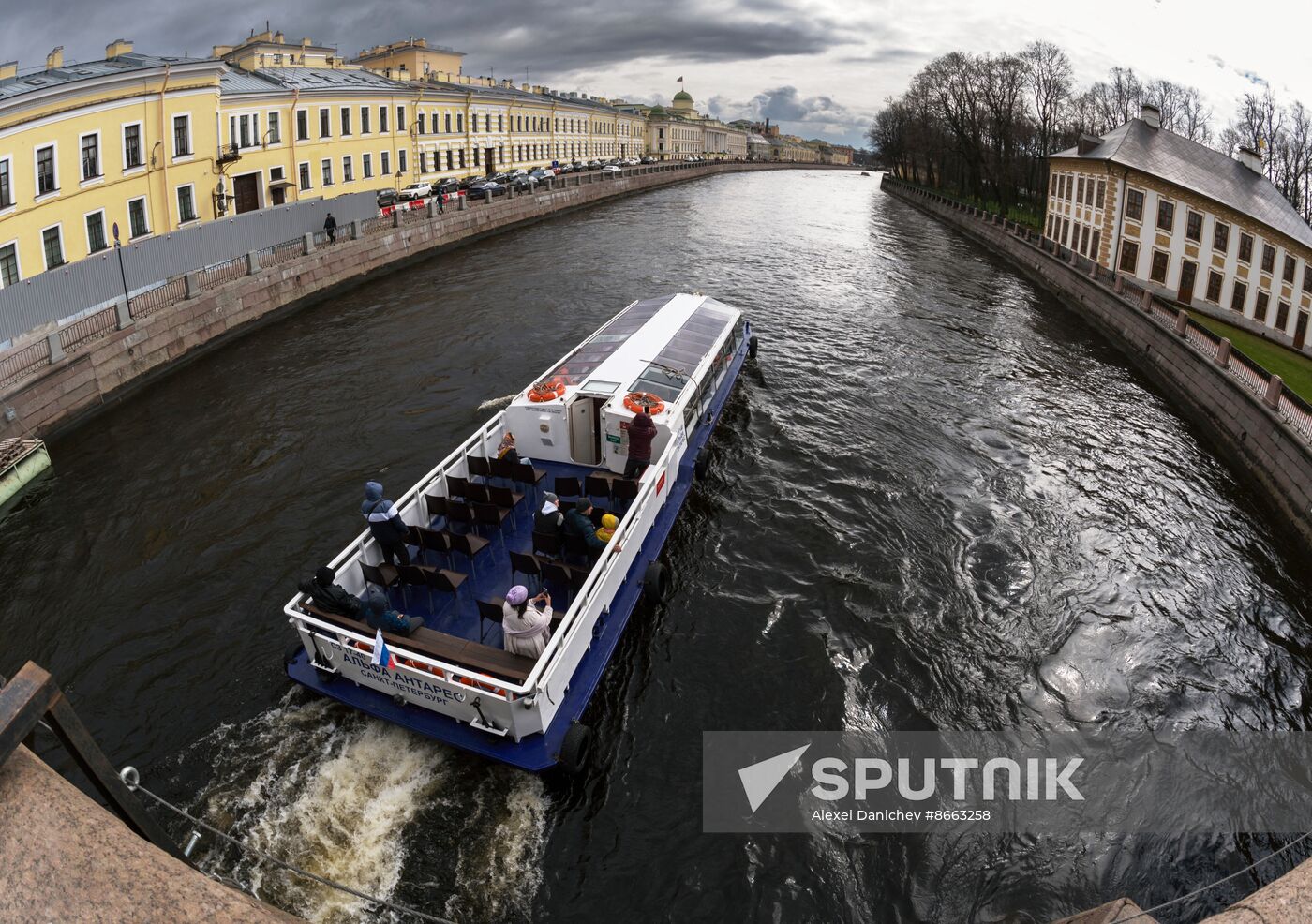 Russia River Navigation