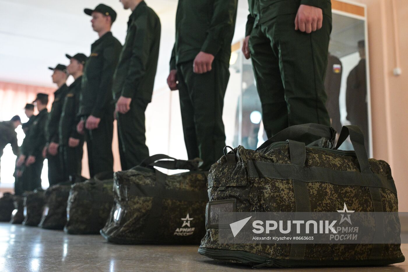 Russia Defence Conscripts